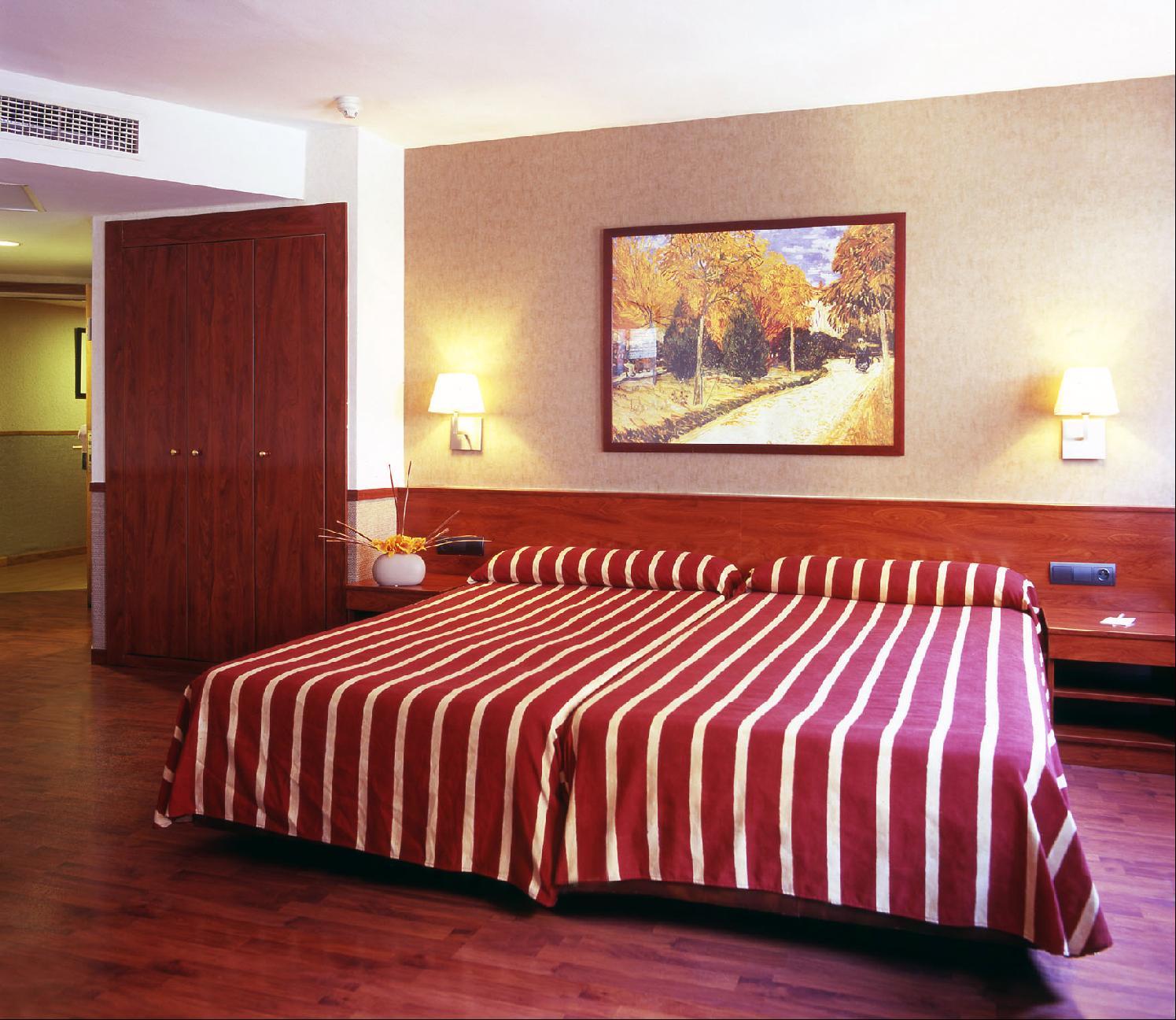 Catalonia Park Putxet Hotel Barcelona Room photo